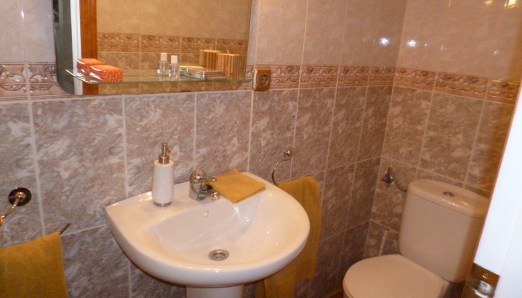 Resale - Semi-Detached - Playa Flamenca