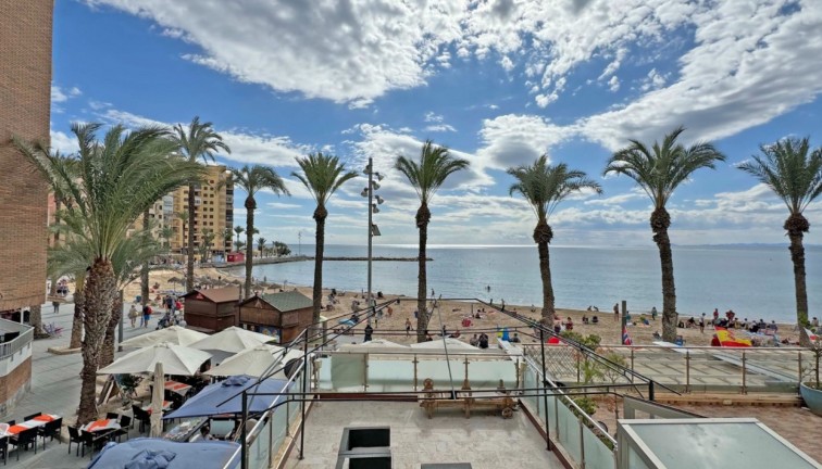 Återförsäljning - Lägenhet - Torrevieja - Playa del Cura