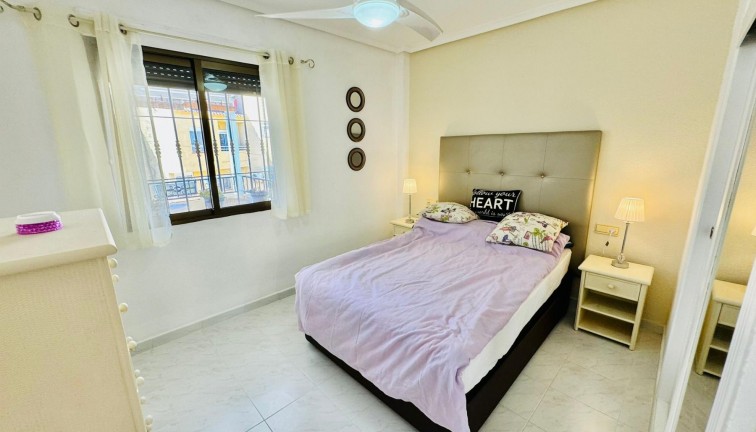 Resale - Apartment - Torrevieja - La veleta