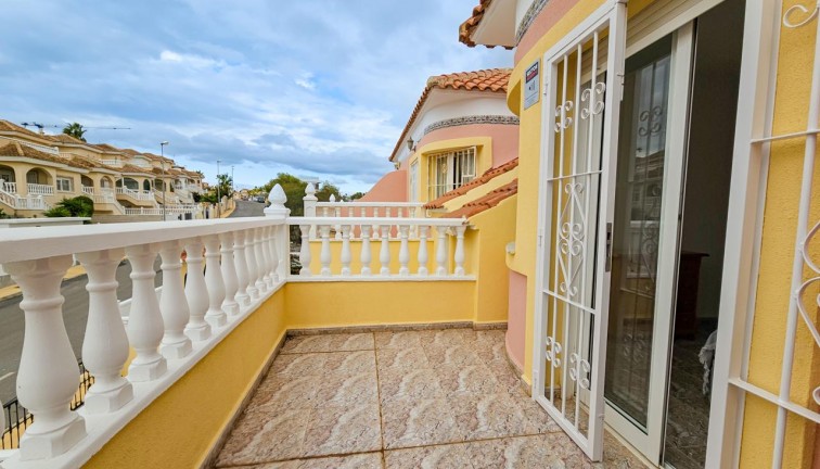 Jälleenmyynti - Bungalow - Orihuela - Calle Aneto, 03189