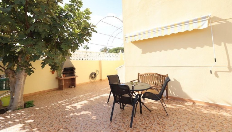 Resale - Chalet - Orihuela Costa - Playa Flamenca