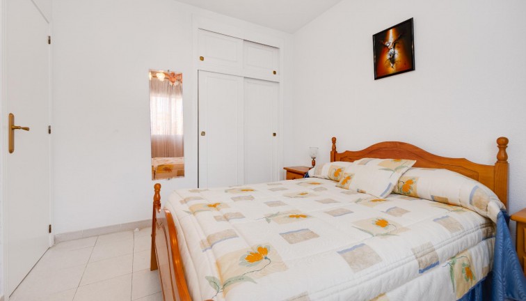 Jälleenmyynti - Bungalow - Torrevieja - Acequion