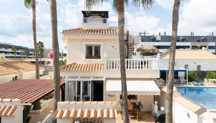 Resale - Chalet - Orihuela Costa - Playa Flamenca