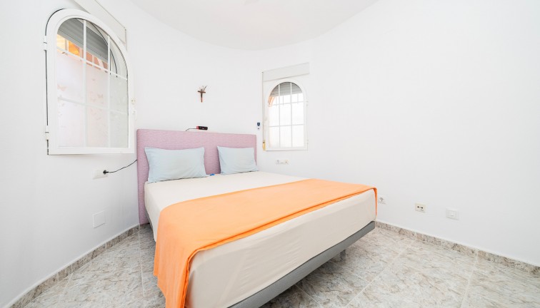 Resale - Chalet - Playa Flamenca