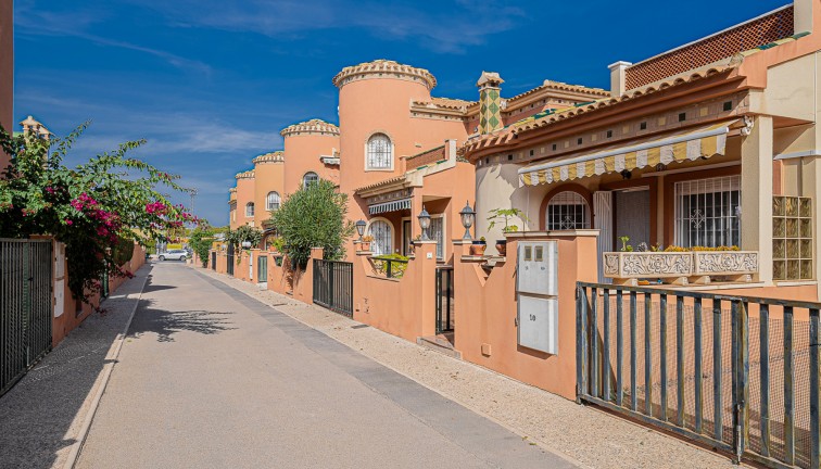 Resale - Chalet - Playa Flamenca