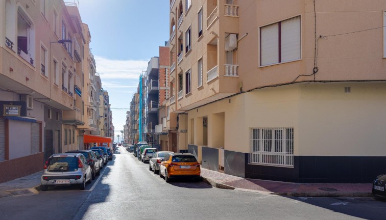 Återförsäljning - Lägenhet - Torrevieja - Playa del Cura