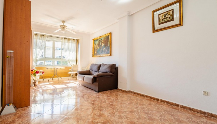 Resale - Apartment - Torrevieja