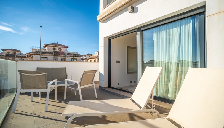 Resale - Chalet - Orihuela Costa - Lomas de Cabo Roig