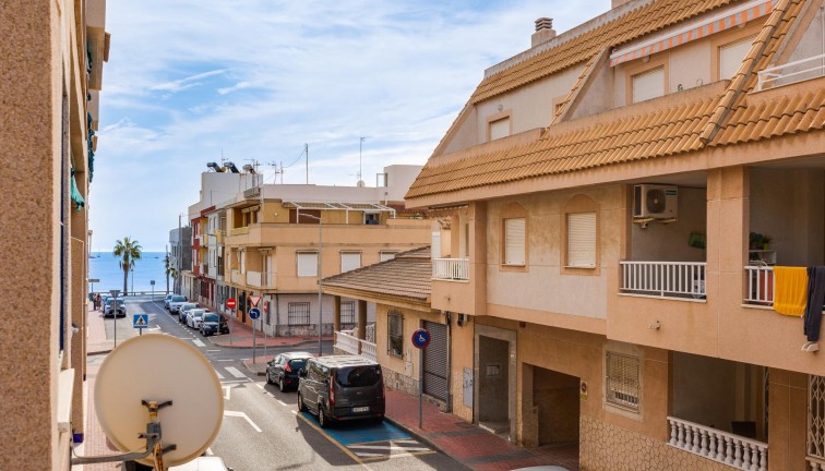 Resale - Apartment - Torrevieja - Acequion