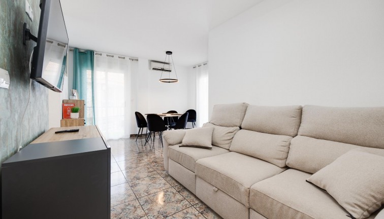 Resale - Apartment - Torrevieja - Acequion