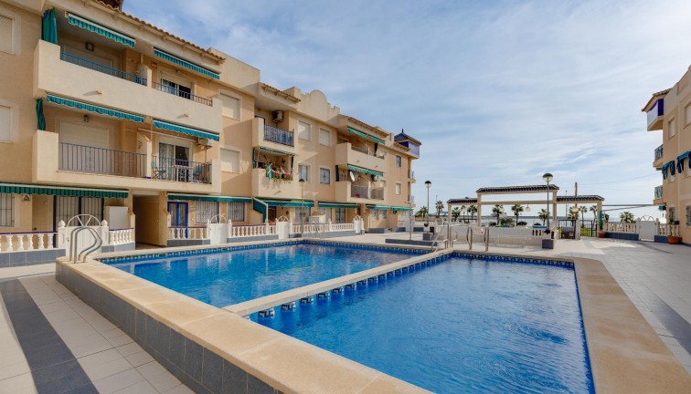 Resale - Apartment - Torrevieja - Acequion