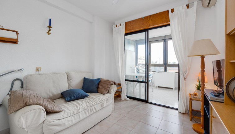 Resale - Apartment - Torrevieja - Cabo cervera