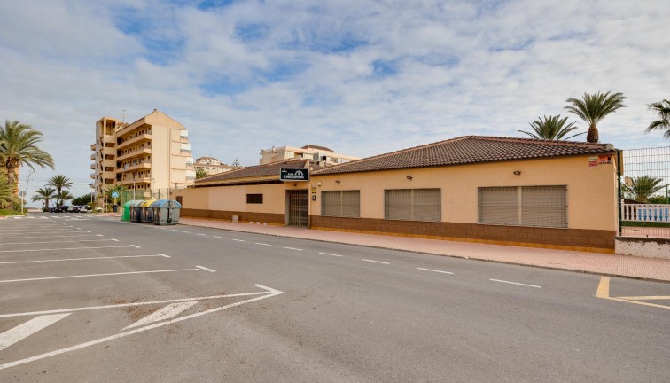 Resale - Apartment - Torrevieja - Cabo cervera