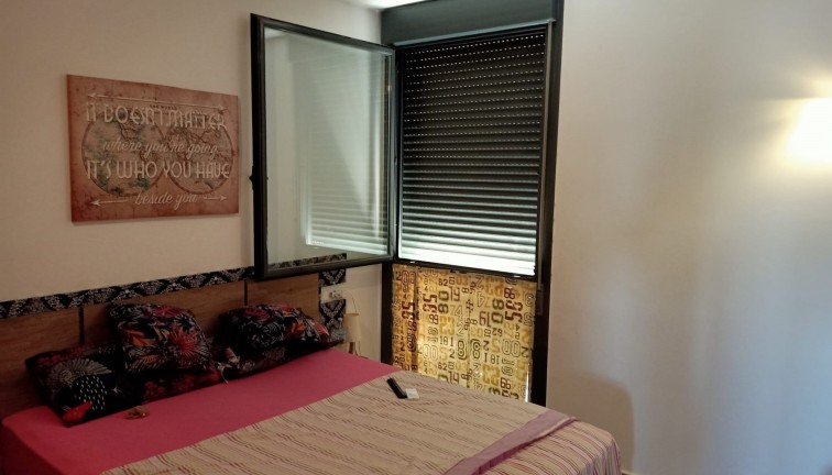 Återförsäljning - Duplex apartment (två våningar) - Orihuela Costa