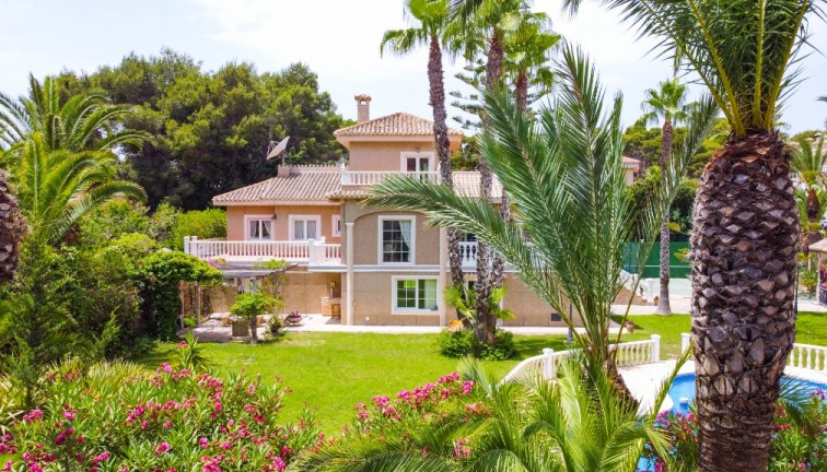 Återförsäljning - Luxury Villa - Villamartín