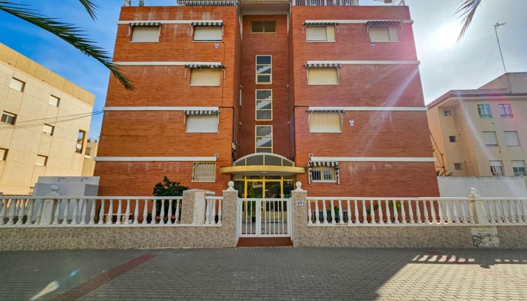 Resale - Duplex apartment - Guardamar del Segura